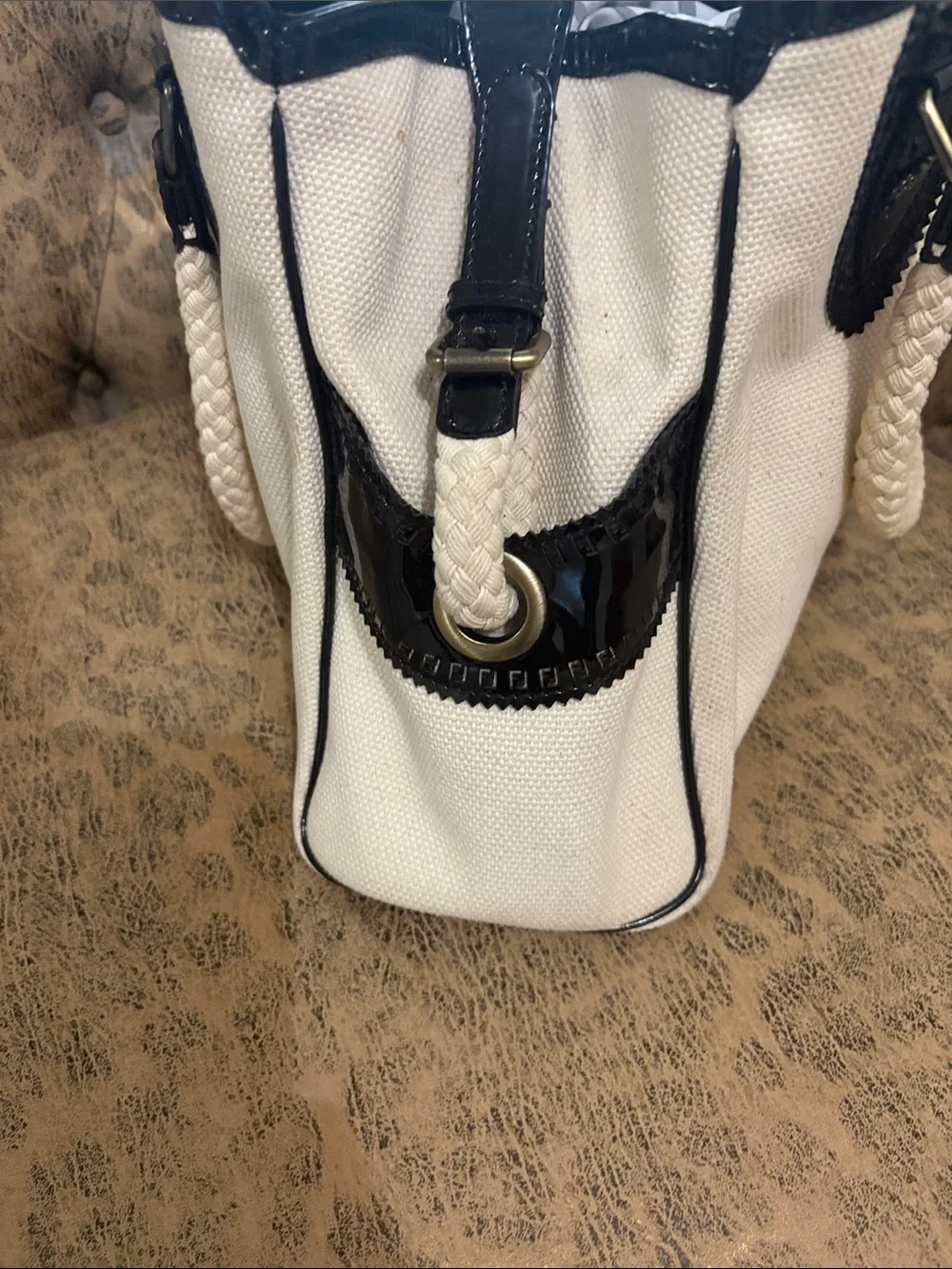Vintage Fendi White Canvas Shoulder Bag with Black Patent Leather Logo and Trim - Picture 9 of 12